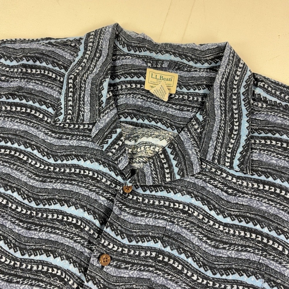 L.L. Bean Shirt Mens 2XL Blue Geometric Stripe Short Sleeve Button Up 300229